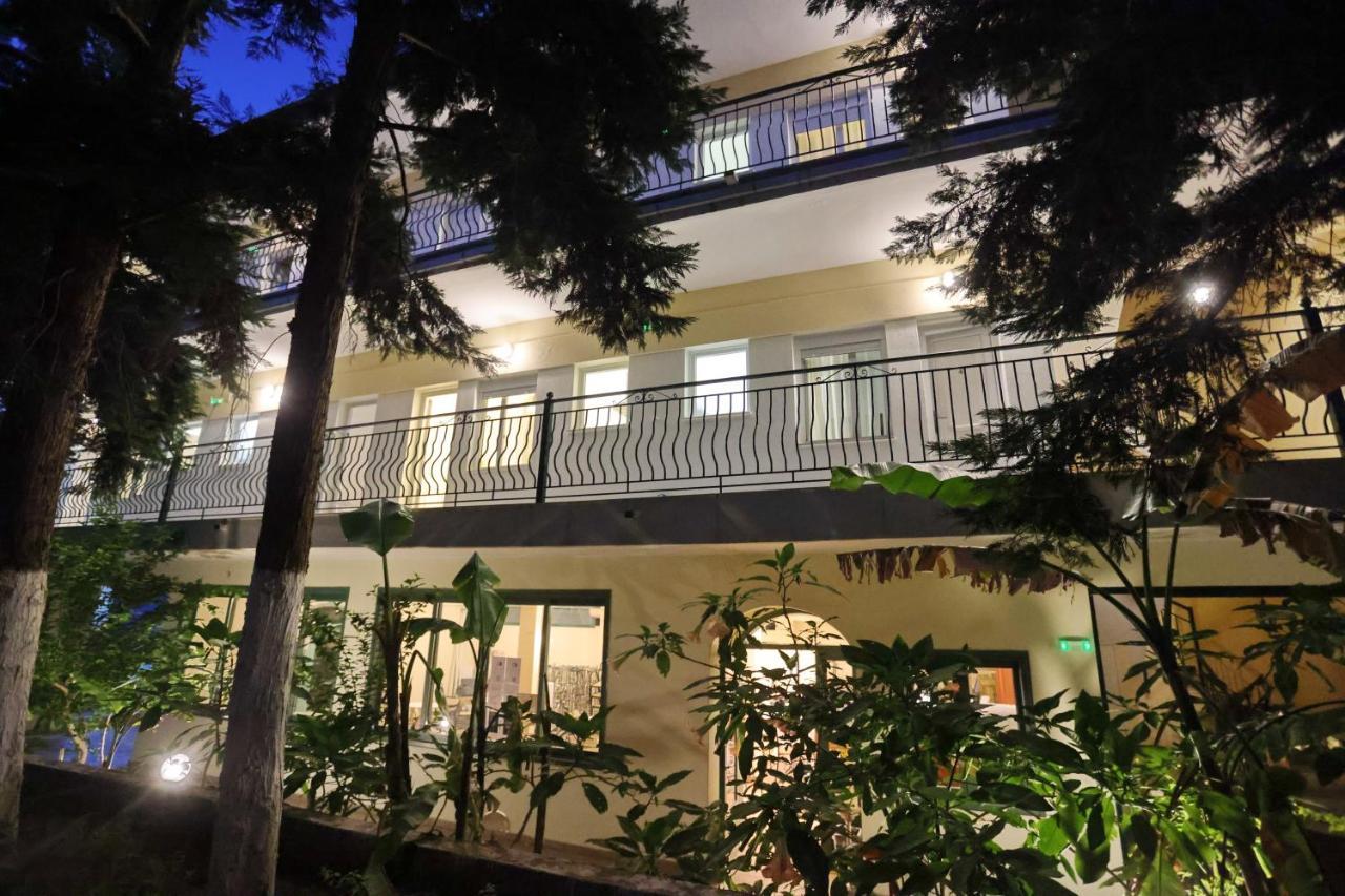 Spanos Apartments Anna'S Lodge Polychrono Exterior foto